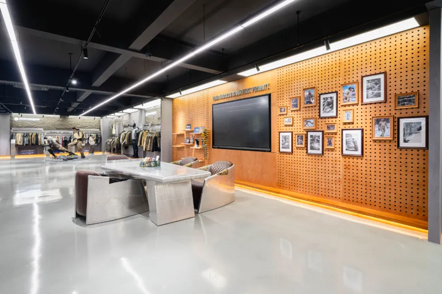 Showroom Tour-2